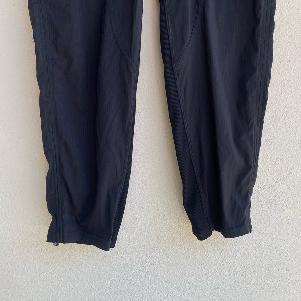 Lululemon Dance Studio Mid Rise Cropped Pant Size 4 - Picture 8 of 16